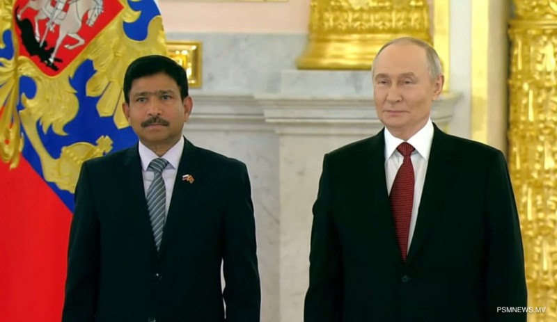 ރަޝިއާއަށް ކަނޑައެޅުއްވި ސަފީރު ފަތްކޮޅު އަރުވައިފި