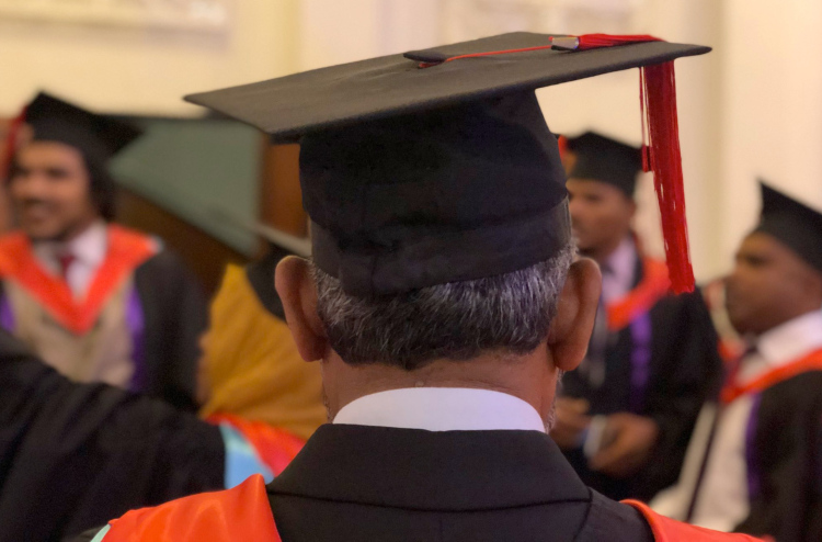 ވަޒީފާގައި އުޅެމުން ތިން އަހަރުން ޕީއެޗްޑީ: ނުވާނެ؟