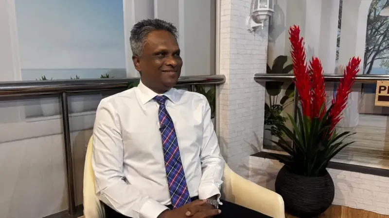 މަސައްކަތެއް ނެތި މުސާރަ ދިނުމަކީ ރިޝްވަތު ދިނުން، ރަނގަޅު ވެރިއަކު އެހެން ކަންތަކެއް ނުކުރާނެ: މޭޔަރު އާޒިމް