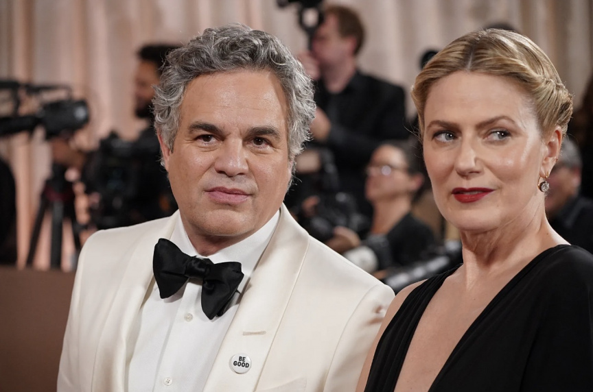 ގޯލްޑަންގްލޯބްސް ފެޝަން: ހިމޭން, އެހާމެ އަޑުގަދަ އިހުތިޖާޖު