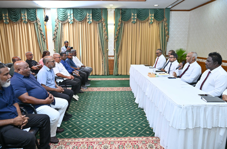 މަޖޫރީންގެ ވެރިންނާއި ރައީސް މުއިއްޒު ބައްދަލުކުރައްވައިފި