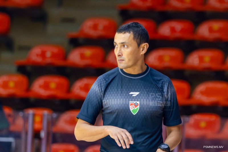 ޓީމުތައް ޖެހިލުންވެއްޖެ، ރާއްޖެއިން ވެސް ސަމާލުވާންޖެހޭ: ކޯޗު