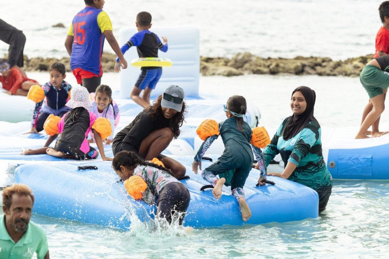 ވޯޓާޕާކު ހިމެނޭހެން އެތައް ޚިދުމަތަކާއެކު، ކަމަދޫގެ "ކާނި ބީޗު" ހުޅުވައިފި