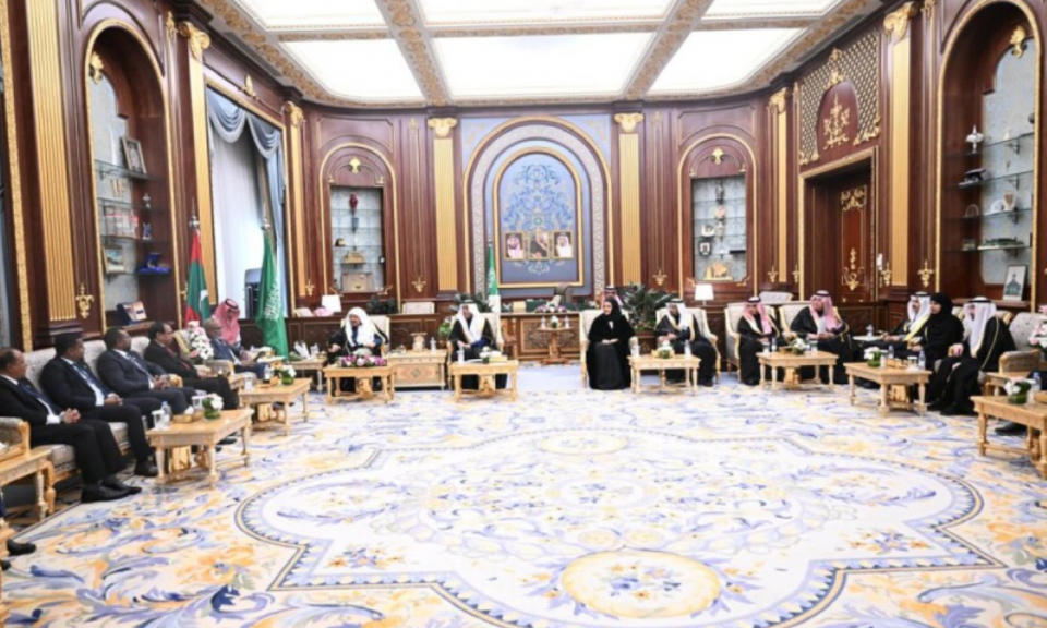 މެދުއިރުމަތީގެ ސުލްހައަށް ސަޢޫދީންކުރާ މަސައްކަތަށް އަބްދުއްރަހީމްގެ ތައުރީފު