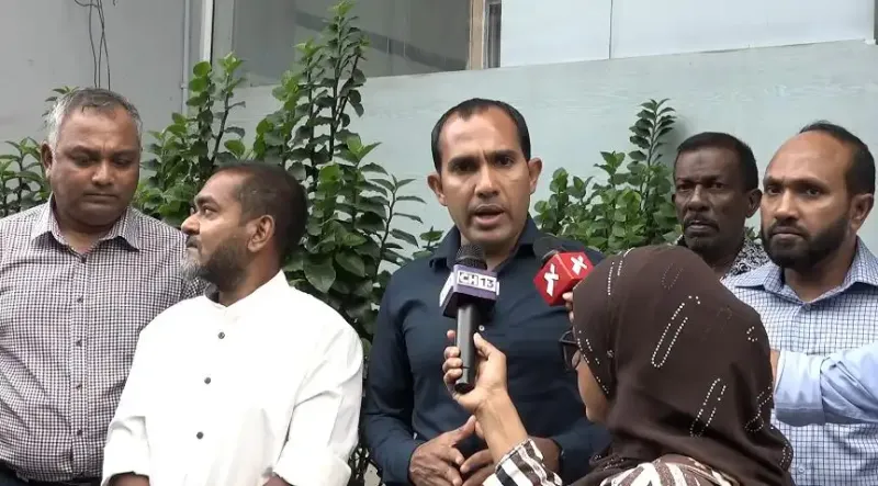 ކައުންސިލް އިންތިޚާބުގައި ކެނޑިޑޭޓުންނަށް އީސީން ވަނީ ޤާނޫނާއި ޚިލާފު ޝަރުތުތަކެއް ކުރިމަތި ކުރުވާފައި، އެކަން ބަދަލު ނުކުރާ ނަމަ ކޯޓަށް ދާނަން: ޕީއެންއެފް