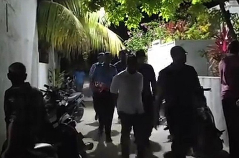 ގެވެށި އަނިޔާގެ މައްސަލައެއްގައި މީހެއްގެ ފޯނު ފުލުހަށް ހޯދަން ހުރަސް އެޅުމުން ހައްޔަރަށް