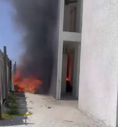 އަމާން ދޯދި 1 ގައި ހިނގި އަލިފާނުގެ ހާދިސާ: 6 ވަނަ ޔުނިޓުގެ މާސްޓާ ބެޑްރޫމް ފިޔަވައި އެހެން ކޮޓަރިތަކާއި ޔުޓިލިޓީ އޭރިއާގައި ފެނާއި ޑްރެއިނޭޖް ބޭނުން ނުކުރުމަށް އެދެފި