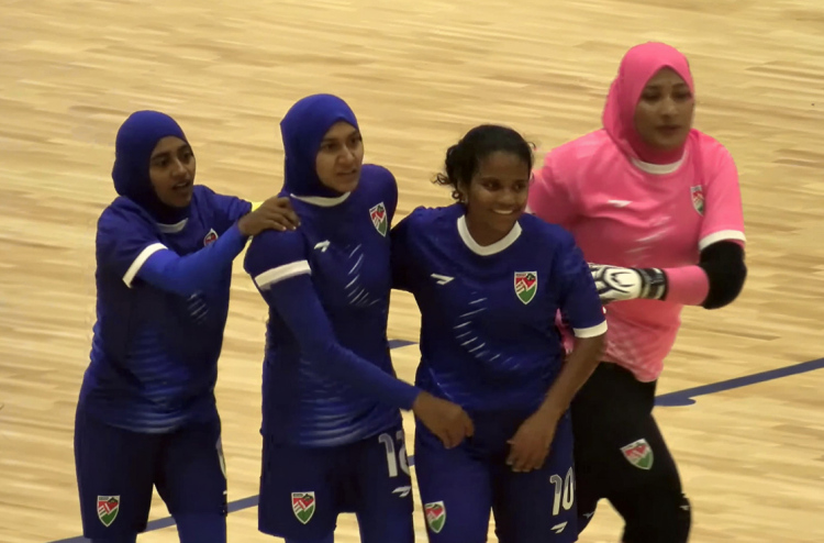 ބޫޓާން އަތުން ބަލިވިއަސް ރާއްޖޭން ދެއްކީ އުންމީދީ ކުޅުމެއް