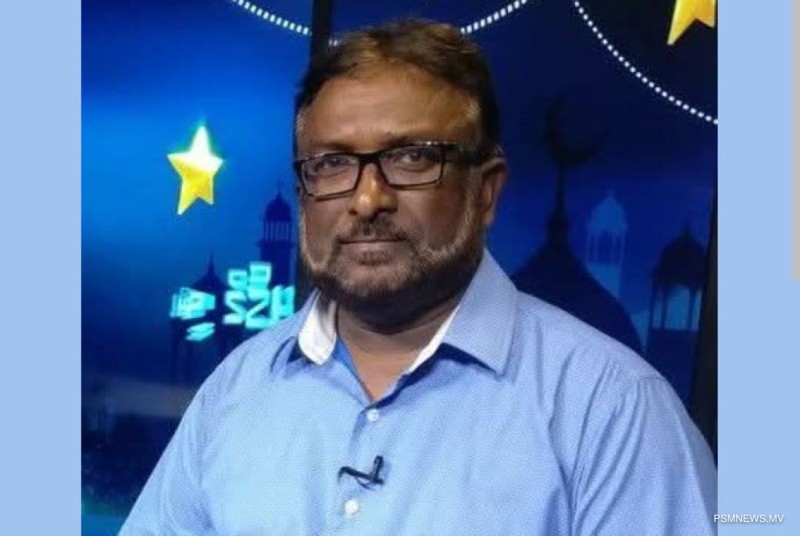 އަޒީބެއަށް ސްޓްރޯކެއް ޖެހިގެން ފަރުވާދެނީ