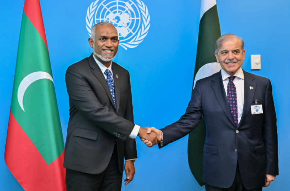 ޕާކިސްތާނުގެ ކަރާޗީގައި ހިނގި އަލިފާނުގެ ހާދިސާގައި ގިނަ ބަޔަކު މަރުވުމާގުޅިގެން ރައީސްގެ ތަޢުޒިޔާ