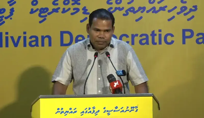 އައްޑޫ ލިންކް ރޯޑުގެ މަސައްކަތް ހުއްޓި ރައްޔިތުންގެ ފުރާނަ ނުރައްކަލަކަށް ހުށަހެޅިފައި، މިހާލަތަށް ގެންދިޔައީ ރައީސް މުއިއްޒު: މެންބަރު އަހުމަދު ދީދީ