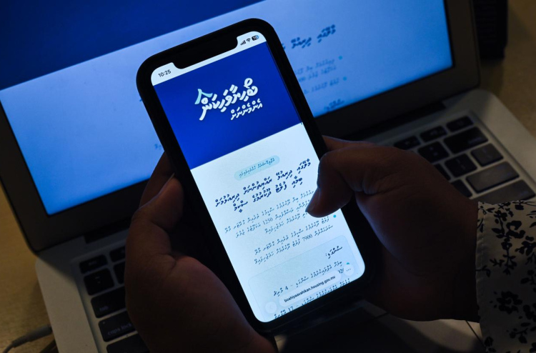 ފުރަތަމަ ދުވަހު ފްލެޓާއި ގޯއްޗަށް 500 އަށް ވުރެ ގިނަ މީހުން ކުރިމަތިލައިފި