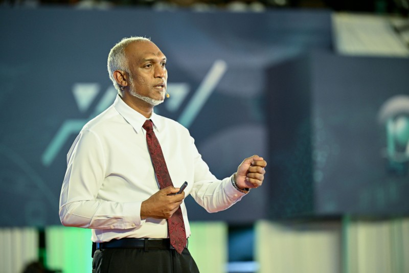 އެންމެންގެ ހައްގުތަކާއި ކަރާމާތް ނެގެހެއްޓުމުގެ އަޒުމުގައި ރާއްޖެ ދެމިއޮންނާނެ: ރައީސް