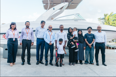 ދިރާގުގެ ޕްރޮމޯޝަނުން ފުރަތަމަ ސްޕީޑުބޯޓު ދީފި، ކުޑަ އާއިލާއަކަށް ބޮޑު އުފަލެއް