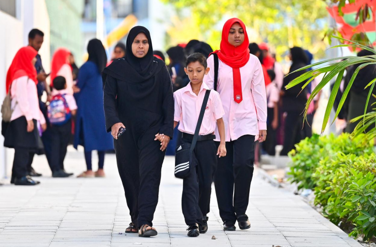 ޝަހީދު އަލީ ސްކޫލް ދަރިވަރުންގެ އަދަދު 2،000 އިން މައްޗަށް، 77 ޕަސެންޓަކީ އަތޮޅުތަކުގެ ދަރިވަރުން