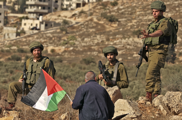 ހުޅަނގު އައްސޭރީގެ ބިންތައް އިޒްރޭލުން މިލްކުކުރަން އުޅޭތީ ރާއްޖޭގެ ނުރުހުން