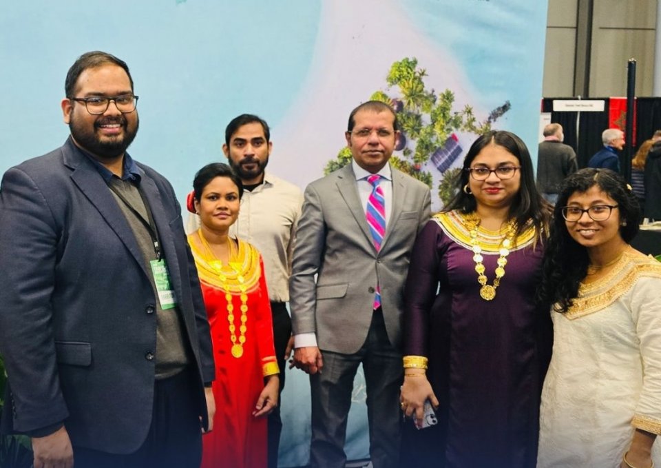 އެމެރިކާގައި ރާއްޖޭގެ ފަތުރުވެރިކަން އިޝްތިހާރު ކުރަނީ