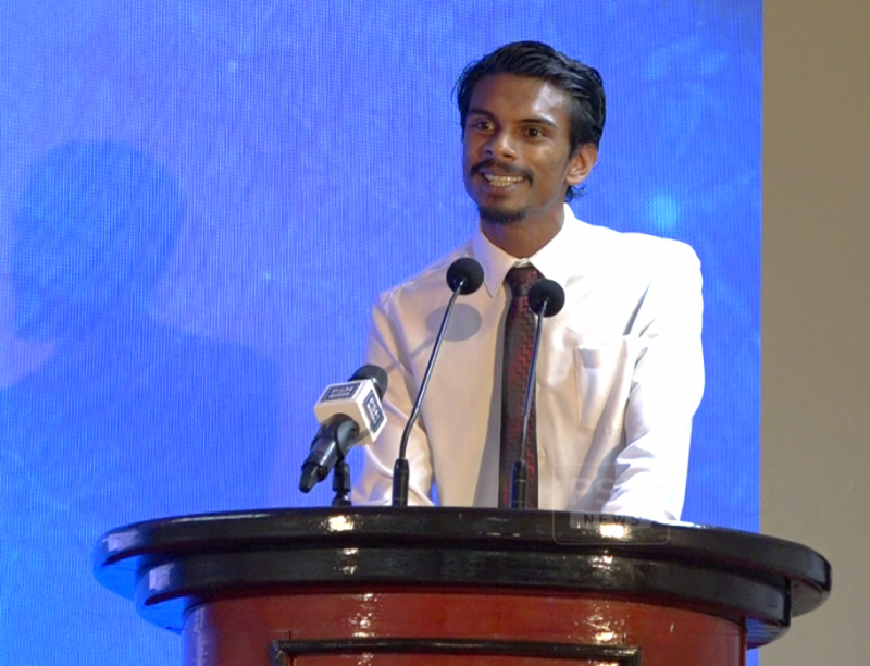 މޭޔަރުކަމަށް ހޮވައިފިނަމަ ކައުންސިލް ތެރޭގައި ހިންގި ހުރިހާ ގޯހެއް، "ޑޭޓާބޭސް"އެއް ގޮތަށް ހަދައި އާއްމުކުރާނަން: މަހްޒޫމް