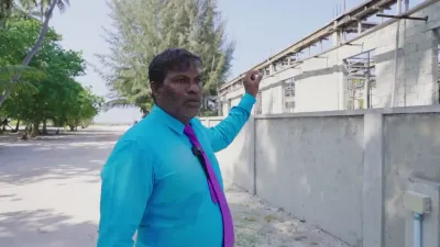 ނ. ހެނބަދޫ ކައުންސިލް ގެ ރައީސް ޙުސައިން އަބޫބަކުރު، އެ ރަށު ސިއްހީ މަރުކަޒު ތަރައްގީ ކުރުމުގެ މަސައްކަތާ ގުޅޭގޮތުން ރާއްޖެ ޓީވީ އަށް މައުލޫމާތު ދެއްވަނީ.