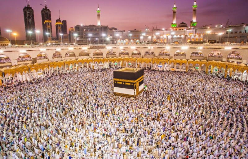 އުމްރާއަށް ގޮސް ހުރި ދިވެއްސަކު މަރުވެއްޖެ