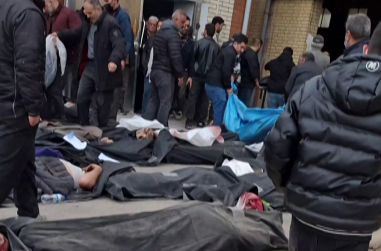 މުޒާހަރާ ރޭވި މީހުންގެ އަދަބަށް ކުޑަވެސް ލުޔެއް ނުދޭނަން: އީރާން