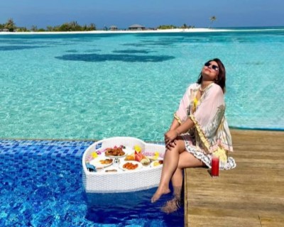 ހީނާ މި ފަހަރު ރާއްޖެ އައިސް ވައްކޮށް ރޮށި ދަމަން ދަސްކޮށްފި