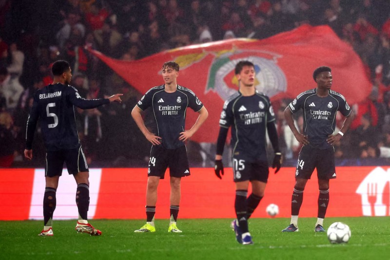 ހިތި ހަނދާންތަކާއެކު ރެއާލުން އަނެއްކާވެސް ބެންފިކާއާ ދެކޮަޅަށް