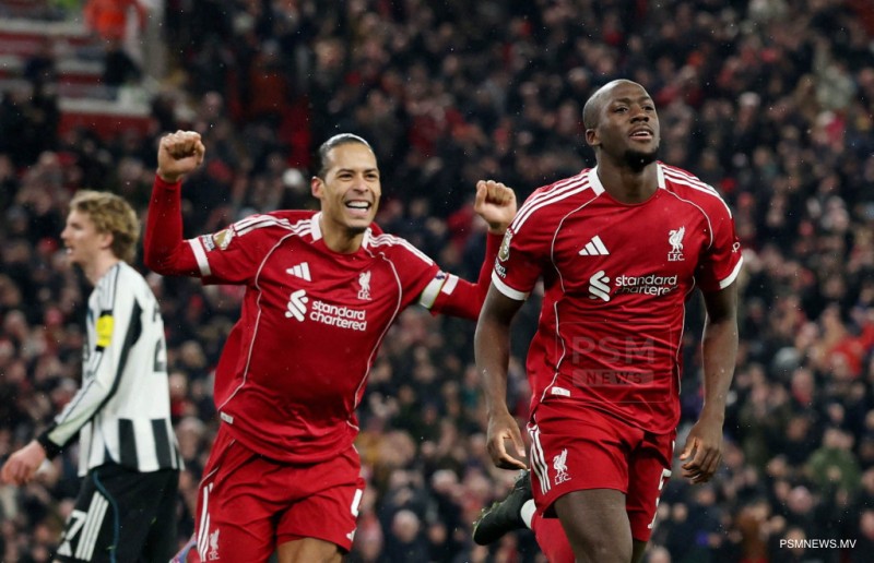 ފަހަތުން އަރާ ނިއުކާސަލް އަތުން ލިވަޕޫލް މޮޅުވެއްޖެ