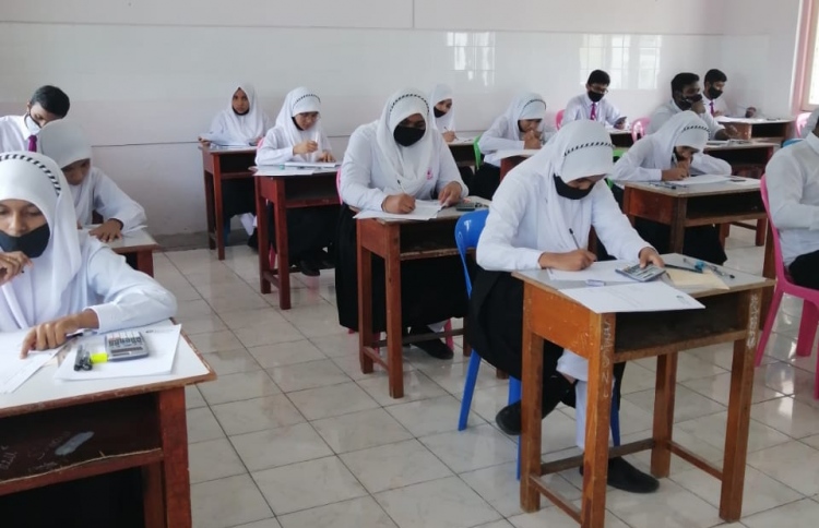 އޭ ލެވެލް އިމްތިހާނު މެއި/ޖޫންގައި ވެސް ބާއްވައިދޭން އެދި ދަރިވަރުންގެ ޕެޓިޝަނެއް