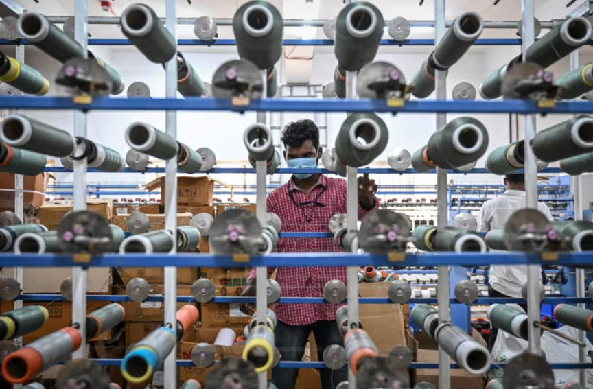 އިންޑިއާއިން ރަޝިއާގެ ތެޔޮ ގަތުން ހުއްޓާލަން އެއްބަސްވުމުން، އެމެރިކާއިން ޓެރިފް ކުޑަކޮށްފި