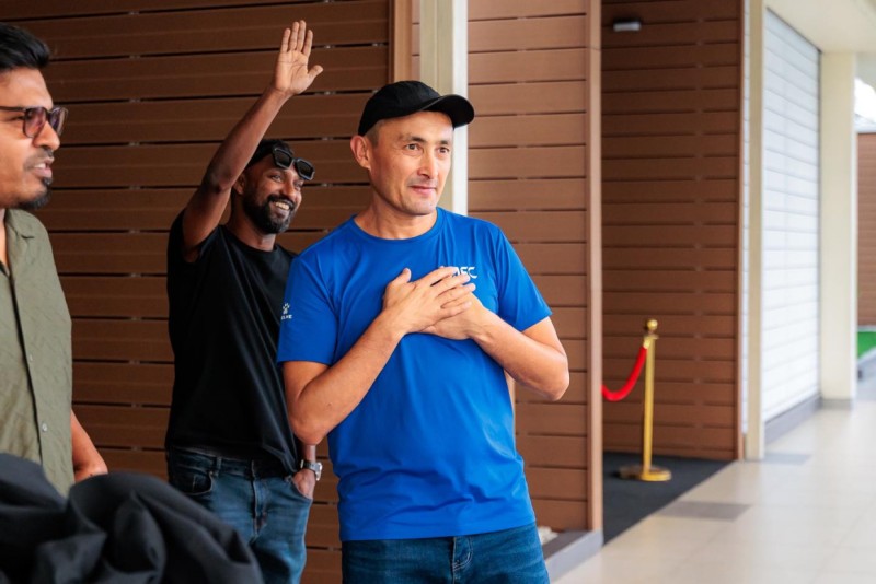 ގައުމީ ފުޓްސަލް ކޯޗު ރާއްޖެއިން ފުރީ ޝުކުރުވެރި ހިތަކާއެކު