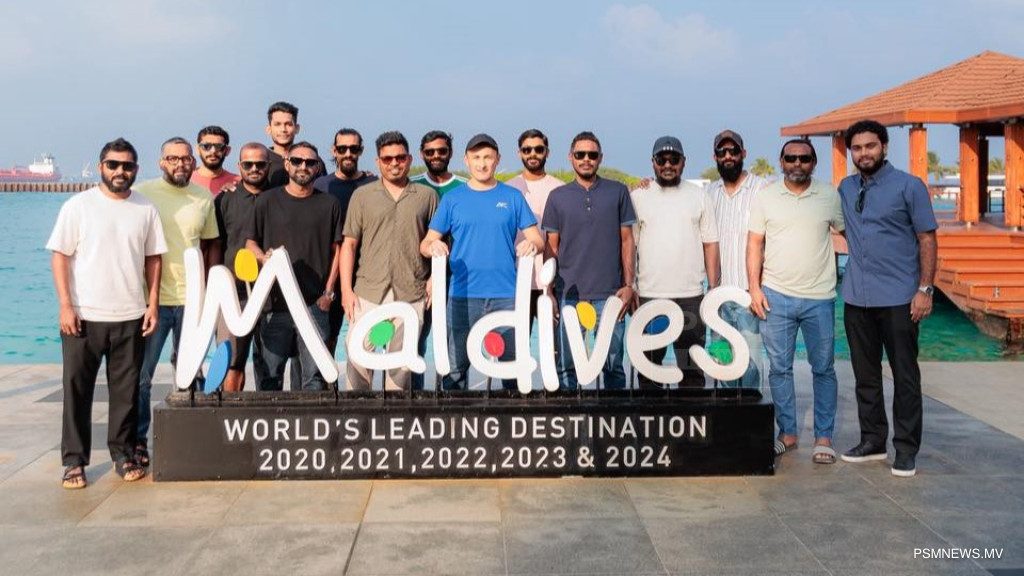 ރަން ކާމިޔާބީ ހޯދައިދިން މޭސްތިރި، ފާރޫކް އެނބުރި ޤައުމަށް