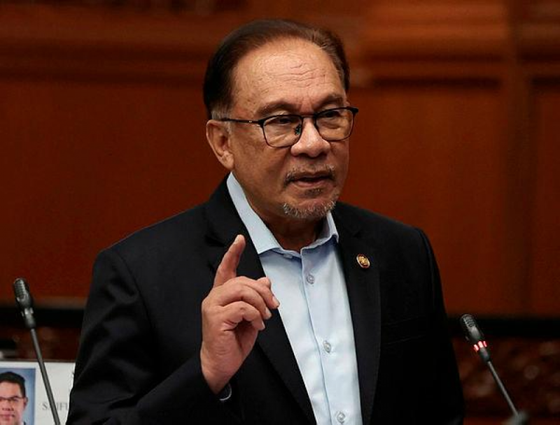 މެލޭޝިޔާގެ ޔުނިވަސިޓީ ދަރިވަރުންނަށް ތާރީޚާއި ގާނޫނު މަޖުބޫރުކޮށްފި