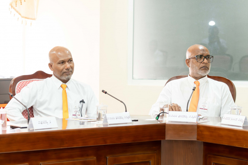 ޕީއެންސީ ފިޔަވައި އެހެން ޕާޓީތަކުން އެދެނީ، ދެ އިންތިޚާބު އެއްކޮށްލަން ނަގާ ވޯޓު ފަސްކުރަން