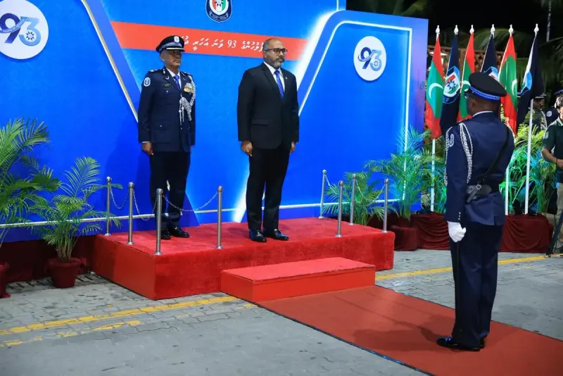 އިންތިހާބުތަކަށް ތިން ދުވަހަށް ވެފައި ވަނިކޮށް ގިނަ އަދަދެއްގެ ފުލުހުންގެ މުސާރަ ބޮޑުވީ އިއްތިފާގަކުން: ފުލުހުން