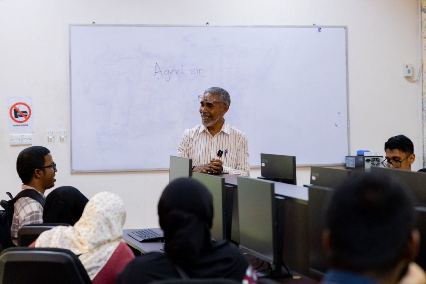 ނުކުޅެދުންތެރިކަން ހުންނަ މީހުންނަށް އާޓް އަދި ފޮޓޯގްރަފީ ޕްރޮގްރާމްތަކެއް