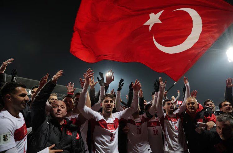 ތުރުކީގެ ދިގު އިންތިޒާރަށް ފޮނި ނިމުމެއް: 24 އަހަރަށް ފަހު ވޯލްޑް ކަޕަށް