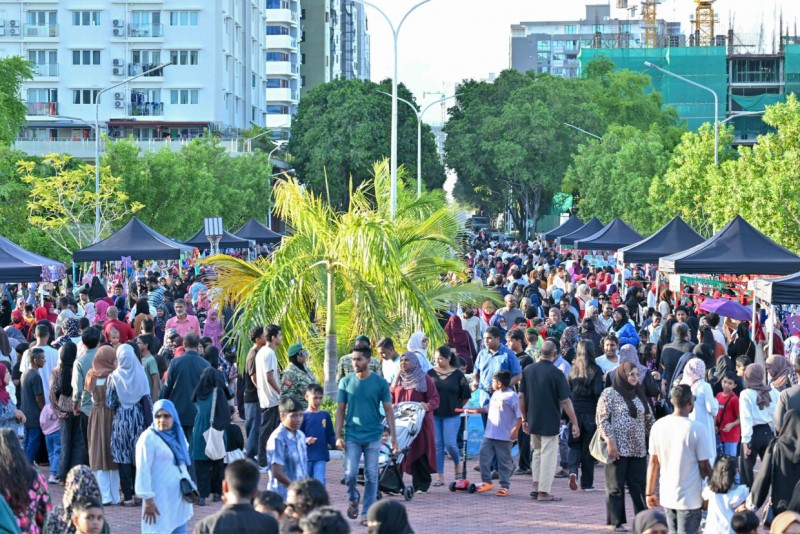 ދިވެހި މުޖުތަމައުގެ އަޚުލާގީ ފޭރާން: ގޮންޖެހުންތަކާއި ބިރުވެރިކަމުގެ ރަނގަބީލު