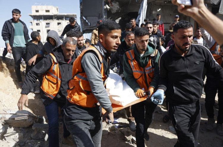 އިޒްރޭލުން ޣައްޒާގައި 28 މީހަކު ޝަހީދުކޮށްލައިފި؛ ކުޑަކުދިން ވެސް ހިމެނޭ