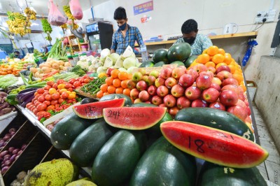 ރޯދަ މަހު އެއް ލައްކަ ރުފިޔާ ލިބޭ ވިޔަފާރިވެރިން: "މިފަހަރު ޚަރަދު ކެނޑޭ ވަރަށް ވެސް ނުލިބުނު"