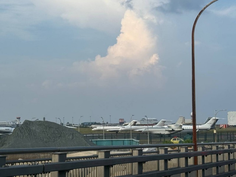 ވީއައިއޭގައި މިހާރުވެސް އެތައް ޖެޓެއް: "މިއީ ފައިދާގެ ބޭނުން ހިފައި، ސިނާޔަތް ކުރިއަރުވަންވީ ދަނޑިވަޅު"