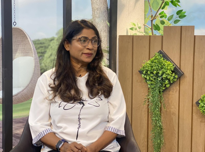 ގައުމު އޮތީ ދަރަނީގެ ކާރިސާ އެއްގައި، މުއިއްޒު ސަރުކާރުން ސިޔާސީ ޕާޓީތަކާއެކު ގައުމީ އެއްބަސްވުމަކަށް އަންނަން ޖެހޭ: މާރިޔާ