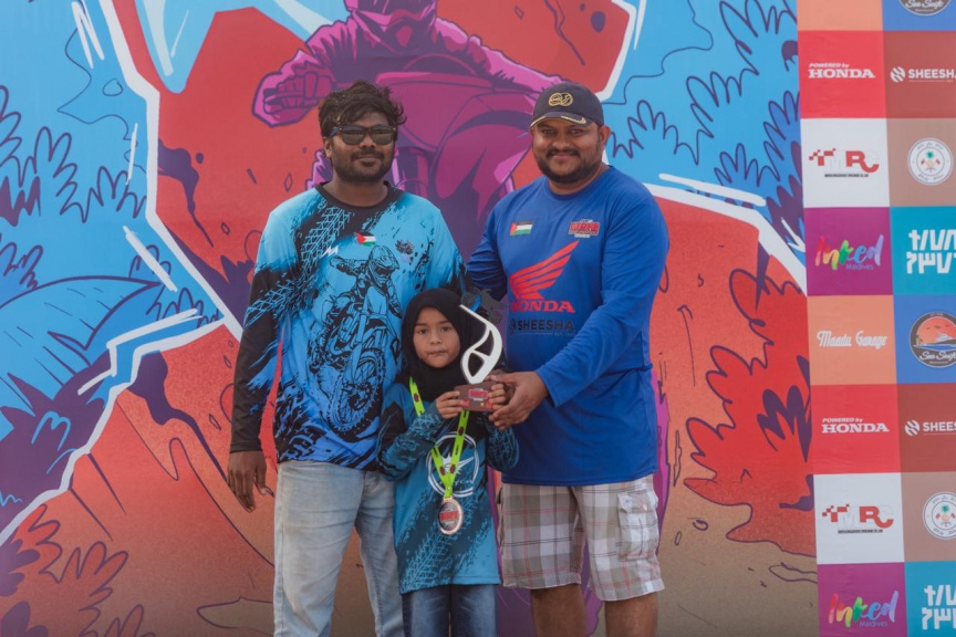 މަކުނުދޫގައި ބޭއްވި "ހިކިފަސް ޕްރޯ" ރޭސިން އިވެންޓަށް ބޮޑު ތަރުހީބެއް