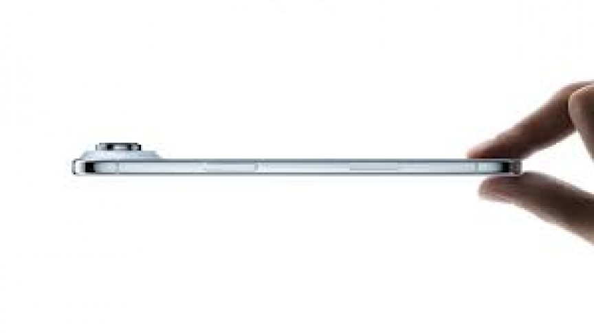 އައިފޯން 18 އަށް ބޮޑު ބަދަލެއް: އެޕަލް އިން އިންގިލާބީ ބެޓެރީއެއް ތައްޔާރުކުރަނީ؟