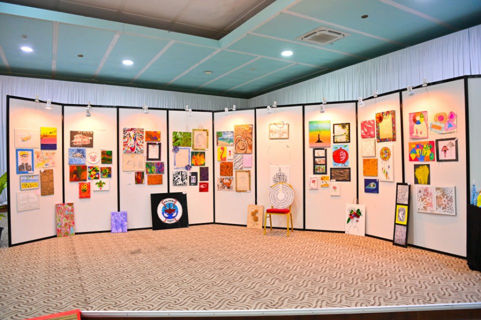 "ޝާމިލް ލޯގޯ" ދޫކުރަން ފަށައިފި