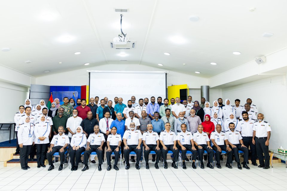 އިމްޕޯޓް އަދި އެކްސްޕޯޓް ކުރުމުގައި ދިމާވާ ދަތިތައް ހައްލުކުރުމަށް ފޯރަމެއް