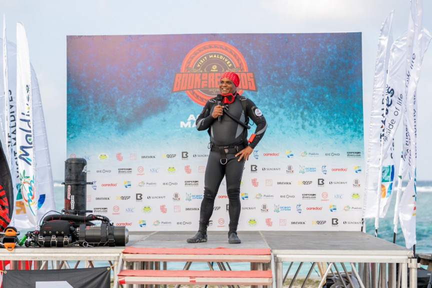 ކަނޑު އަޑީގައި ޝަފްރާޒް ގާއިމުކުރި ދެ ރެކޯޑެއް މޯލްޑިވްސް ބުކް އޮފް ރެކޯޑަށް އަރައިފި