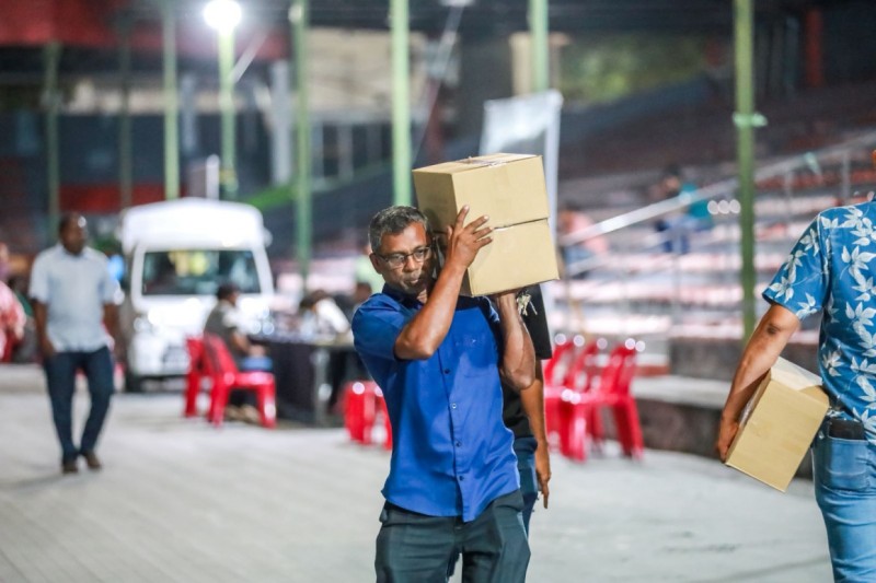 ރޭގެ ނިޔަލަށް މާލެ ސަރަހައްދުގައި 53،308 މަސްކޭސް ދޫކުރި!