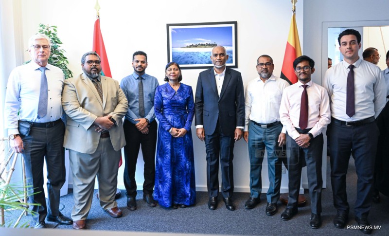 ފޮޓޯ: ރައީސުލްޖުމްހޫރިއްޔާ ޖަރުމަނުވިލާތުގައި ހުންނަ ދިވެހި އެމްބަސީއަށް ޒިޔާރަތްކުރެއްވުން