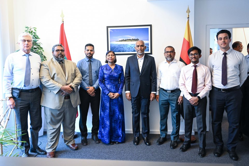 ރައީސުލްޖުމްހޫރިއްޔާ، ޖަރުމަނުވިލާތުގައި ހުންނަ ދިވެހި އެމްބަސީއަށް ޒިޔާރަތްކުރައްވައިފި